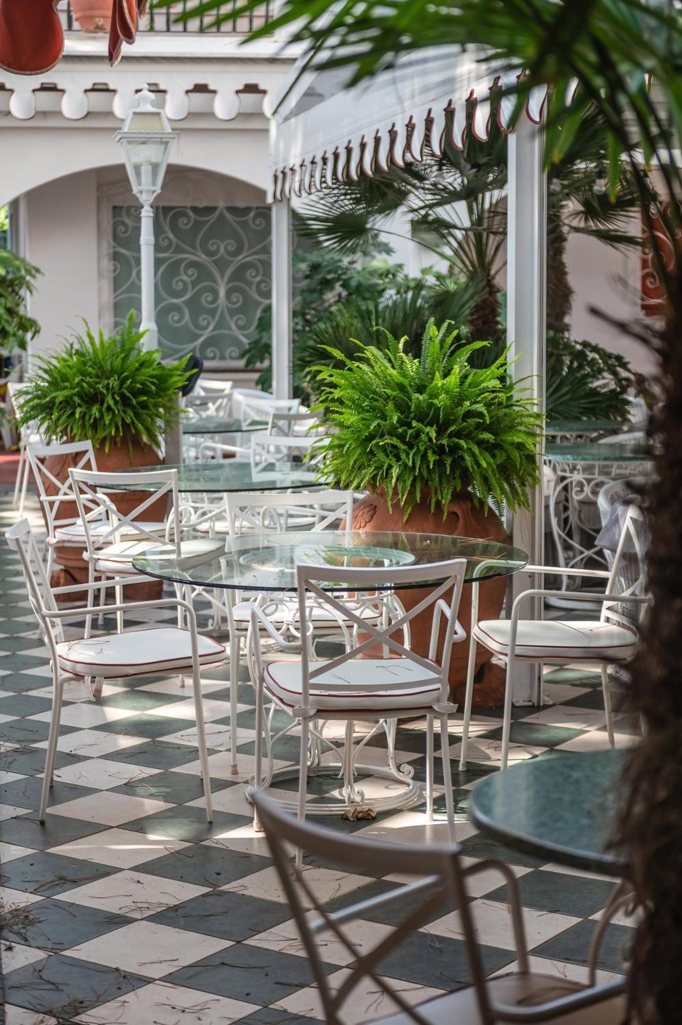 Agora Park Hotel 3*