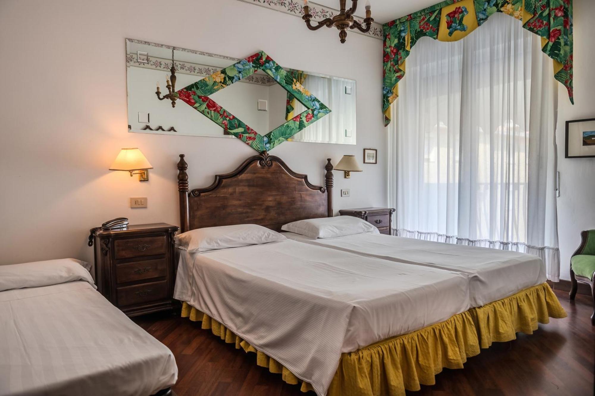 Agora Park 3*