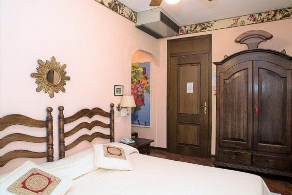 Agora Park Hotel 3*