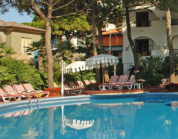 Agora Park 3*